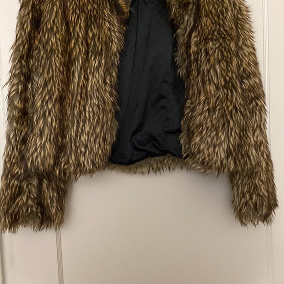 l'affaire brown faux fur jacket  size: m - Picture 3 of 8